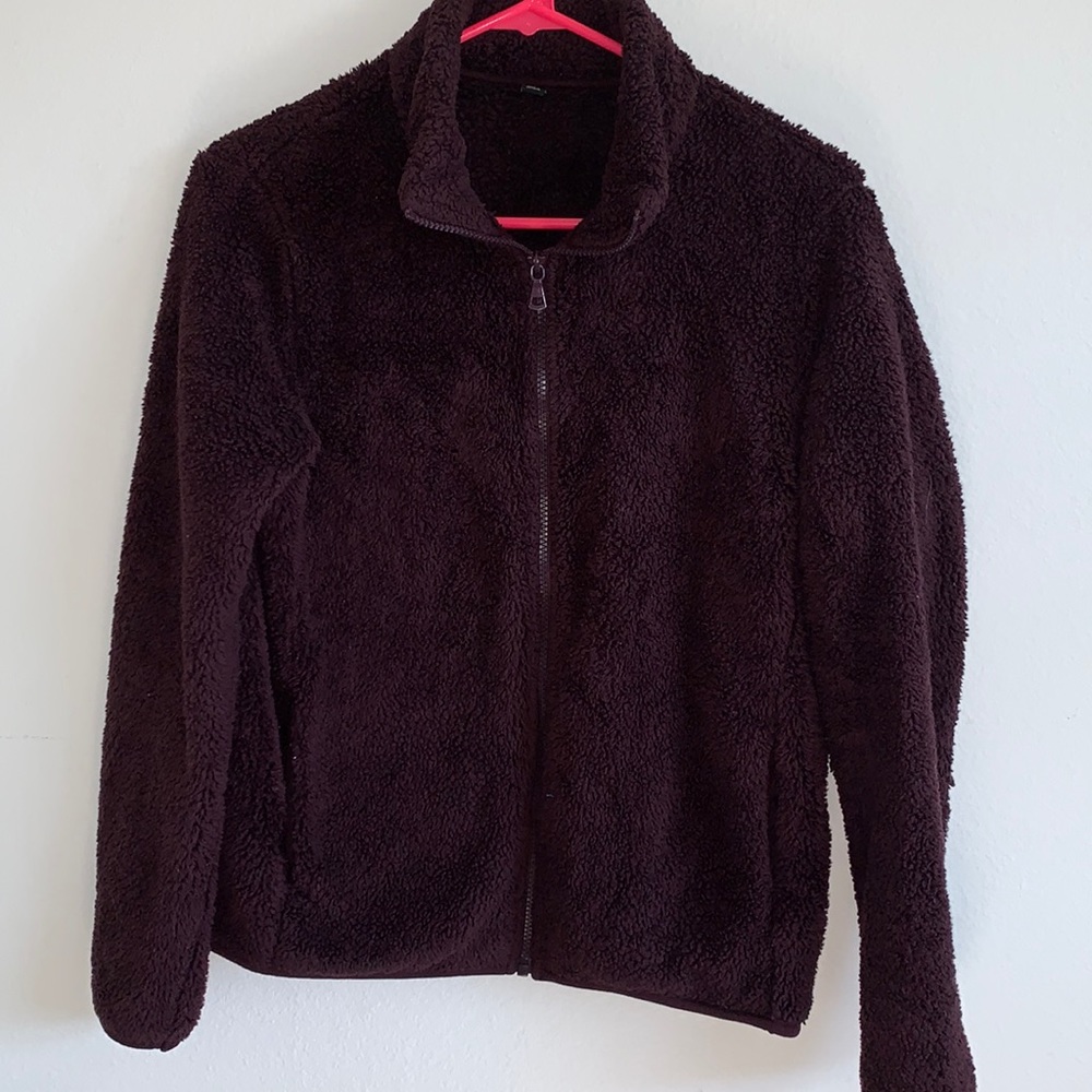 Uniqlo Sherpa purple zip up jacket